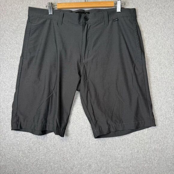Travis Mathew Mens Size 36 Flat Front Dress Shorts Black Gray Check Pockets - Picture 1 of 8